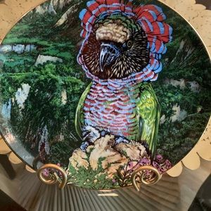 Exotic Bird plate Red Fan Parrot